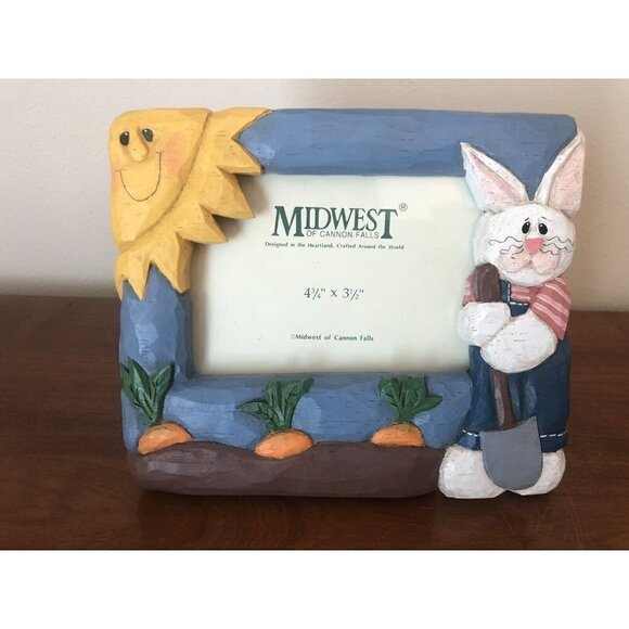 NWT Midwest Of Cannon Falls Picture Frame Rabbit Carrots Gardening - Picture 1 of 5